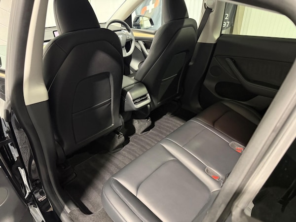 Used Tesla Model Y 2022 for sale - 76283759: Photo 59