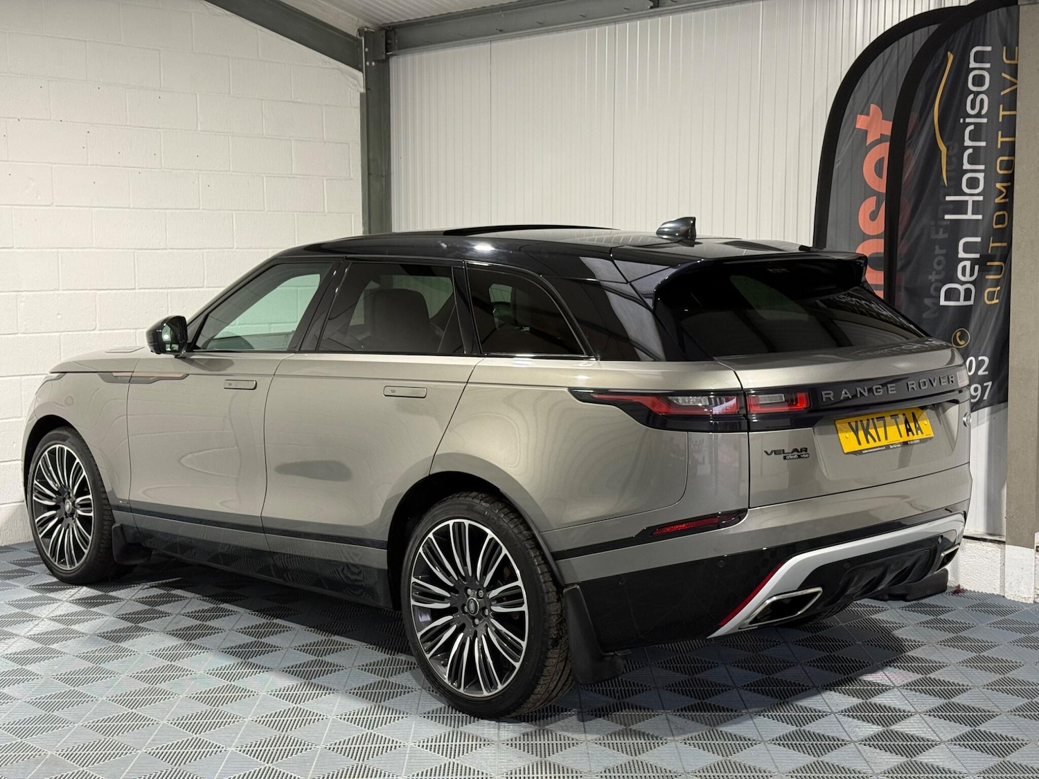 Used Land Rover Range Rover Velar 2017 for sale - 77016514: Photo 14