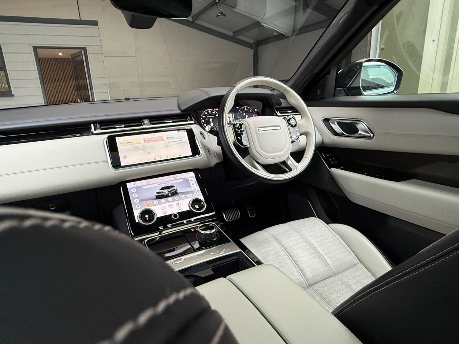 Used Land Rover Range Rover Velar 2017 for sale - 77016514: Photo 30