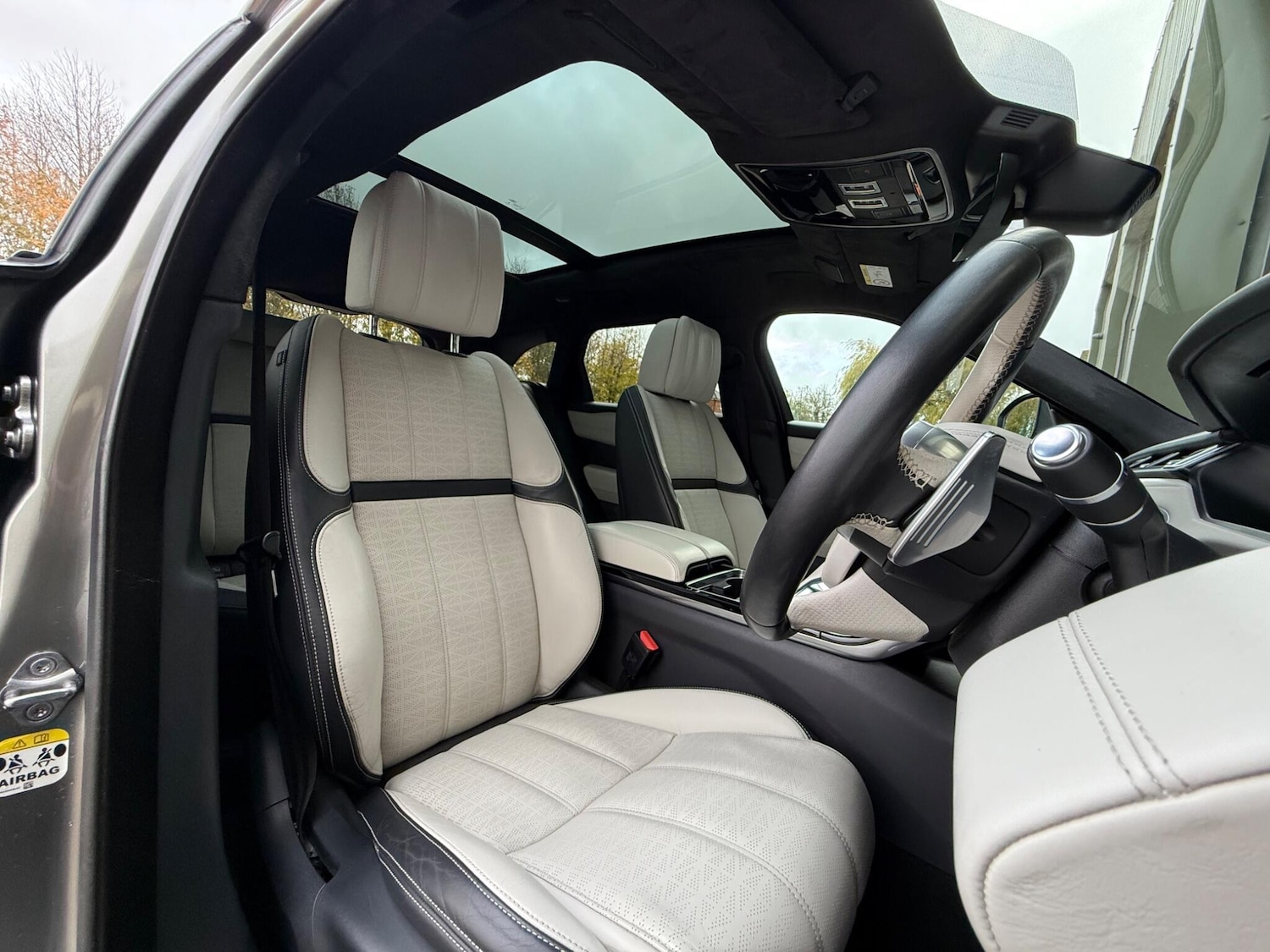 Used Land Rover Range Rover Velar 2017 for sale - 77016514: Photo 33