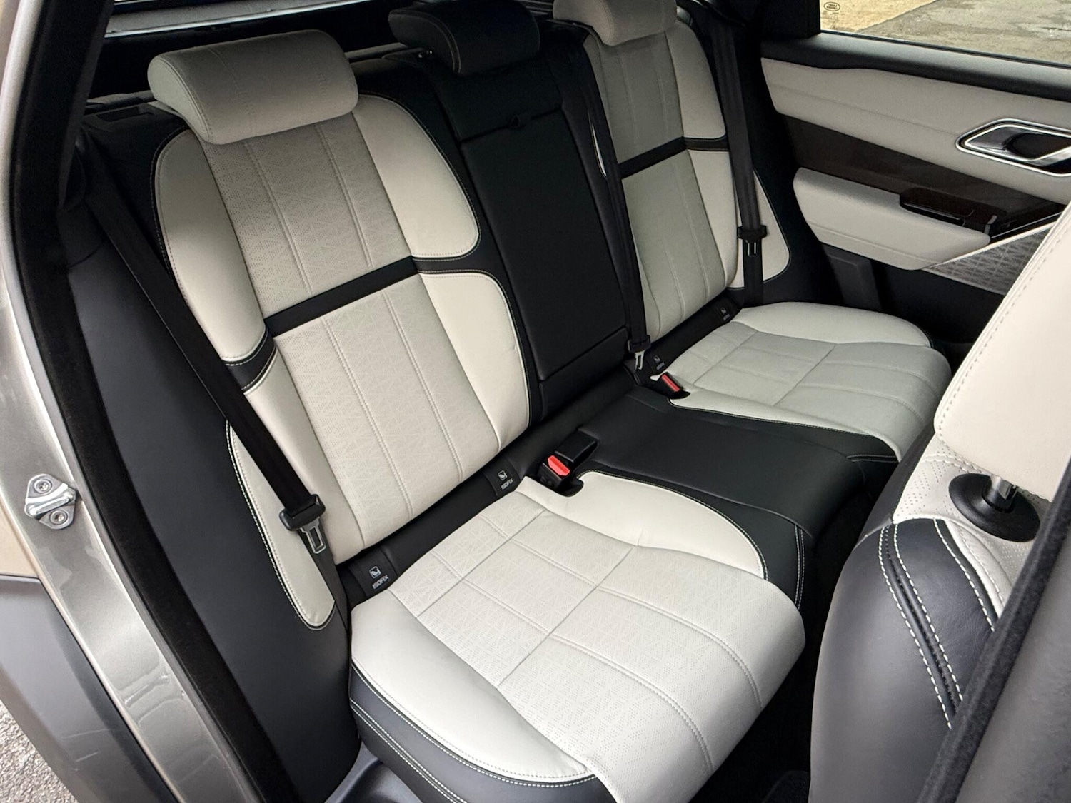 Used Land Rover Range Rover Velar 2017 for sale - 77016514: Photo 40