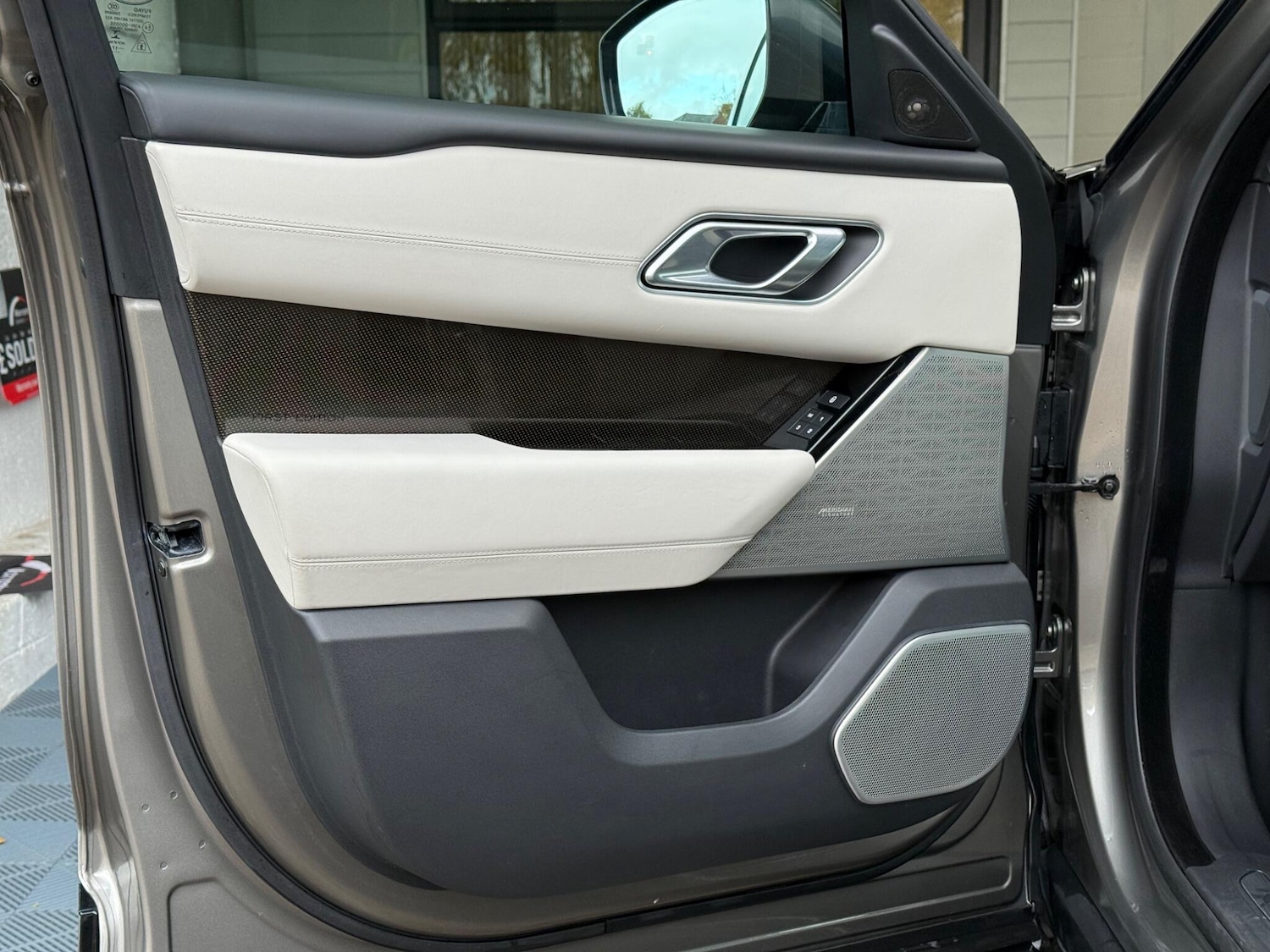 Used Land Rover Range Rover Velar 2017 for sale - 77016514: Photo 47