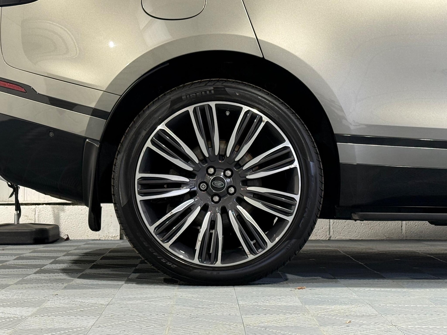 Used Land Rover Range Rover Velar 2017 for sale - 77016514: Photo 55