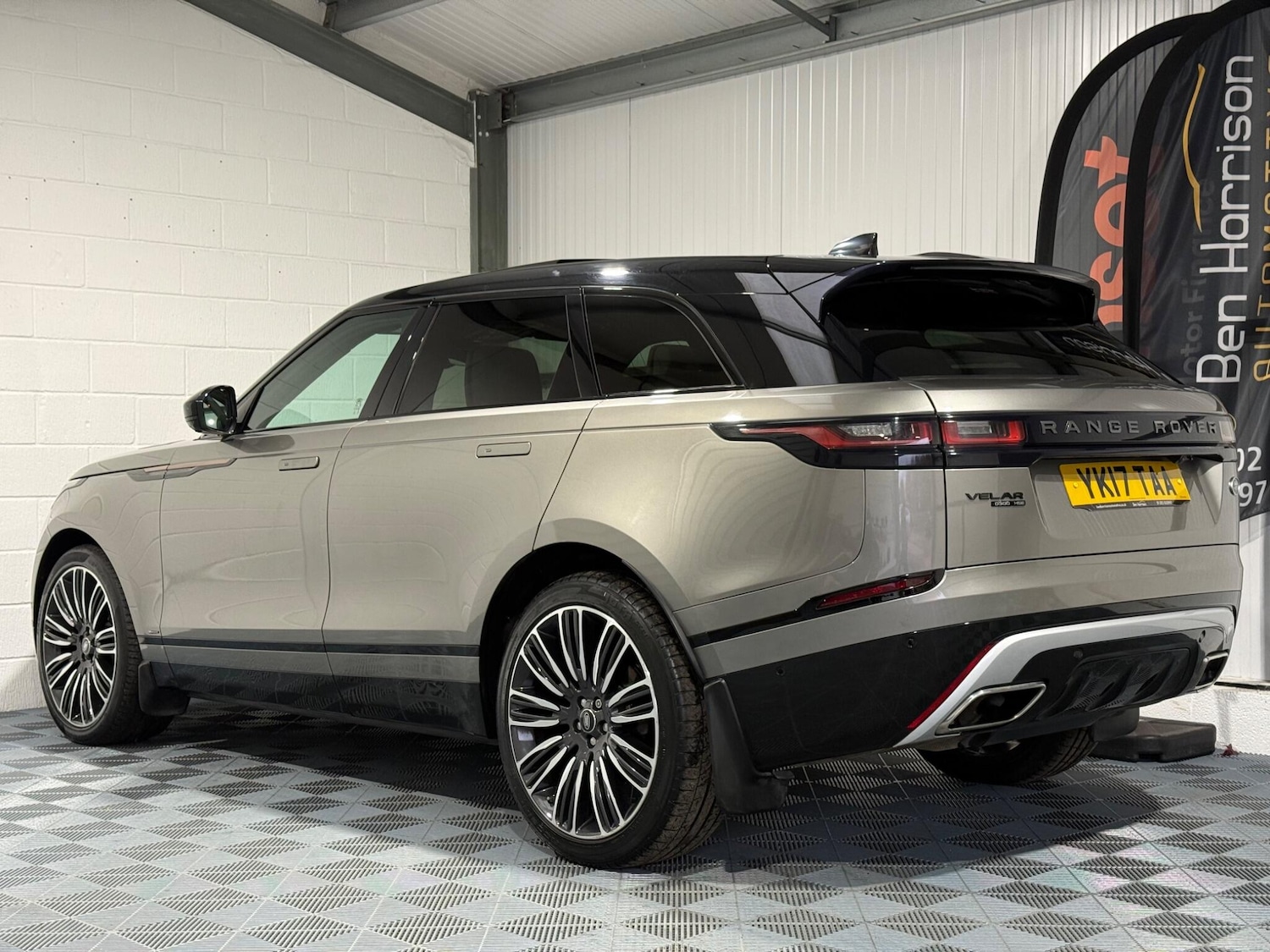 Used Land Rover Range Rover Velar 2017 for sale - 77016514: Photo 6