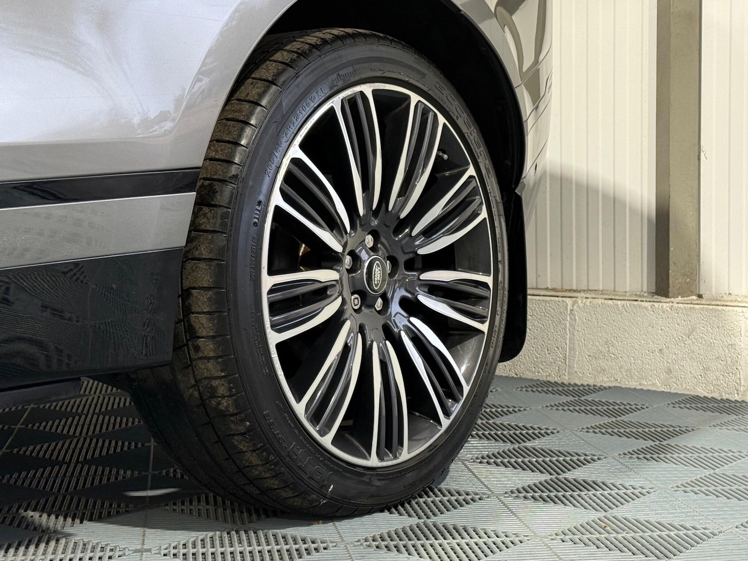 Used Land Rover Range Rover Velar 2017 for sale - 77016514: Photo 60