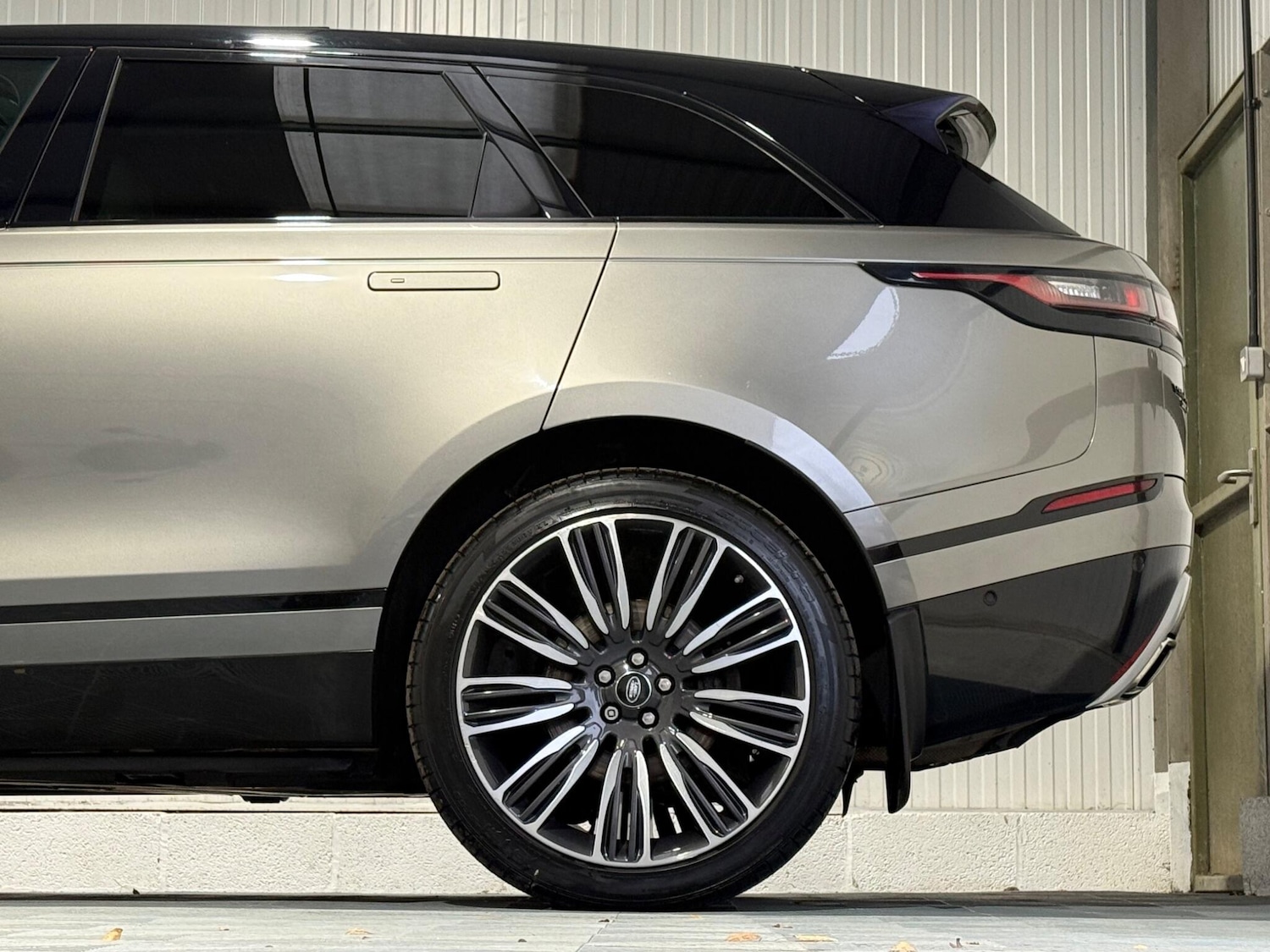 Used Land Rover Range Rover Velar 2017 for sale - 77016514: Photo 63