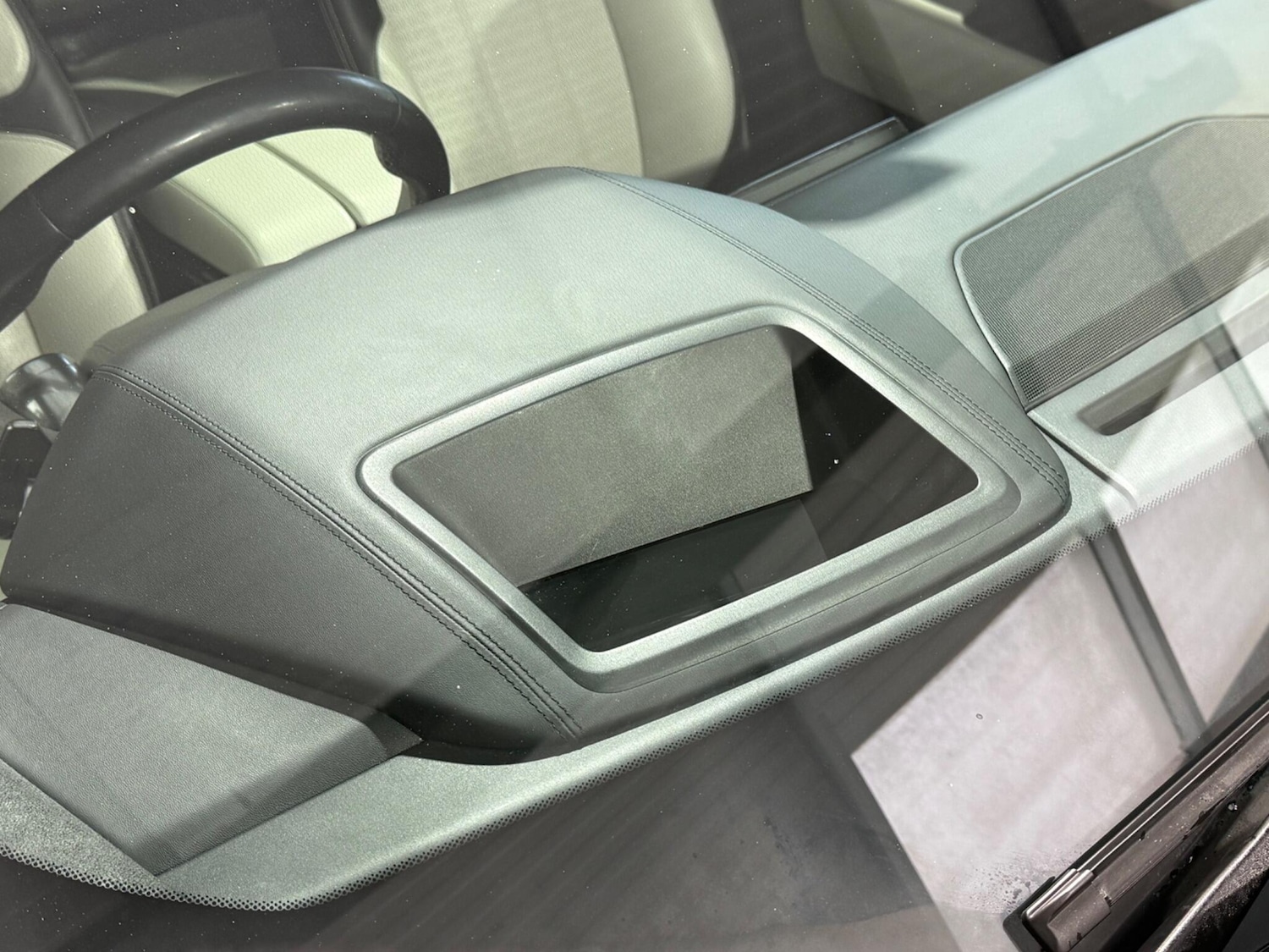 Used Land Rover Range Rover Velar 2017 for sale - 77016514: Photo 75