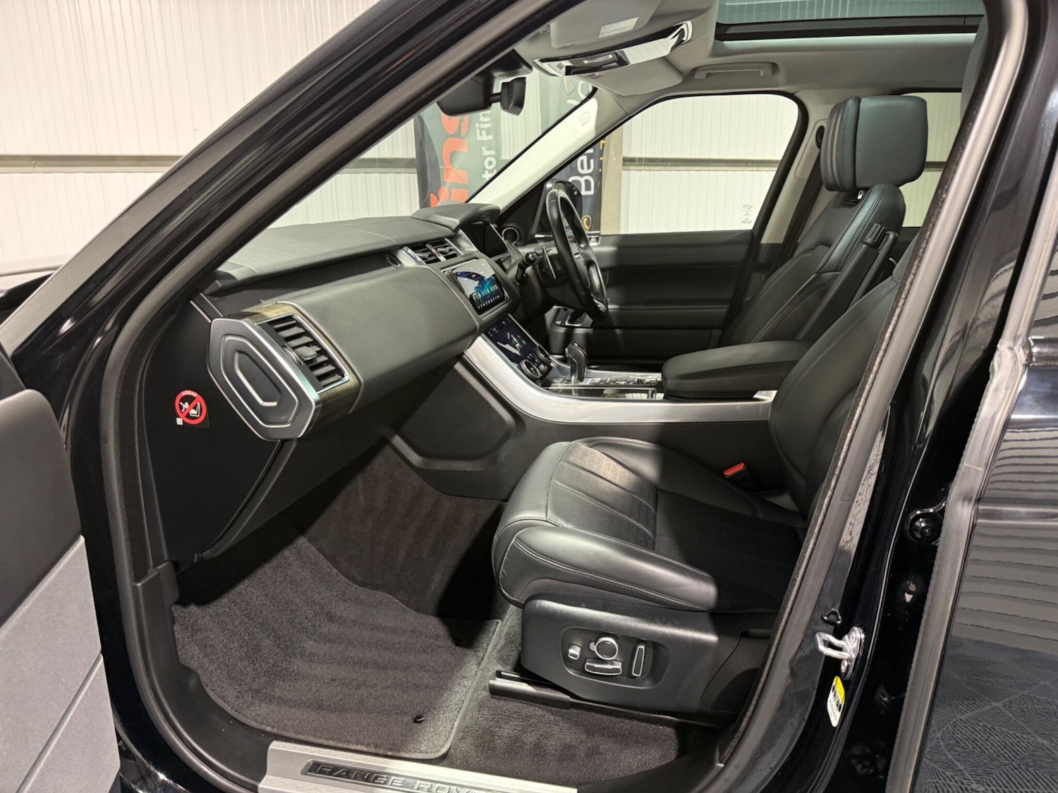 Used Land Rover Range Rover Sport 2018 for sale - 76561677: Photo 61