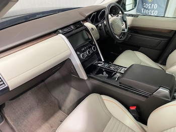 Used Land Rover Discovery 2017 for sale - 79295939: Photo