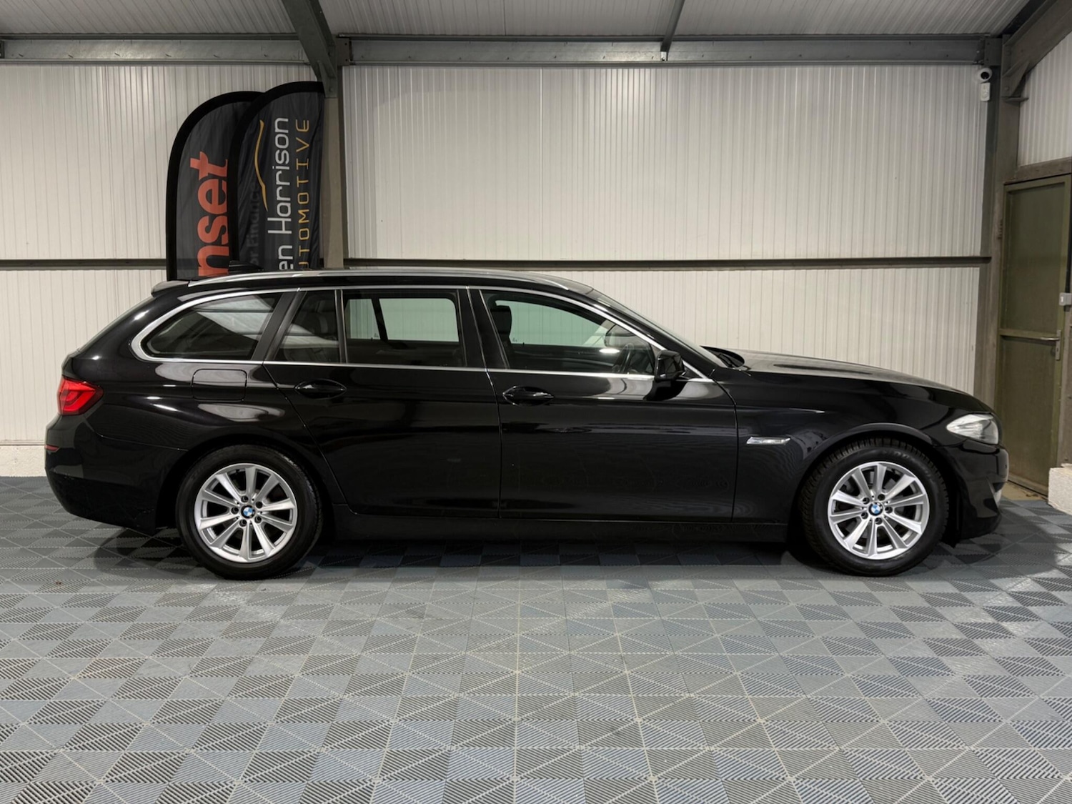 Used BMW 5 Series 2012 for sale - 77344773: Photo 29