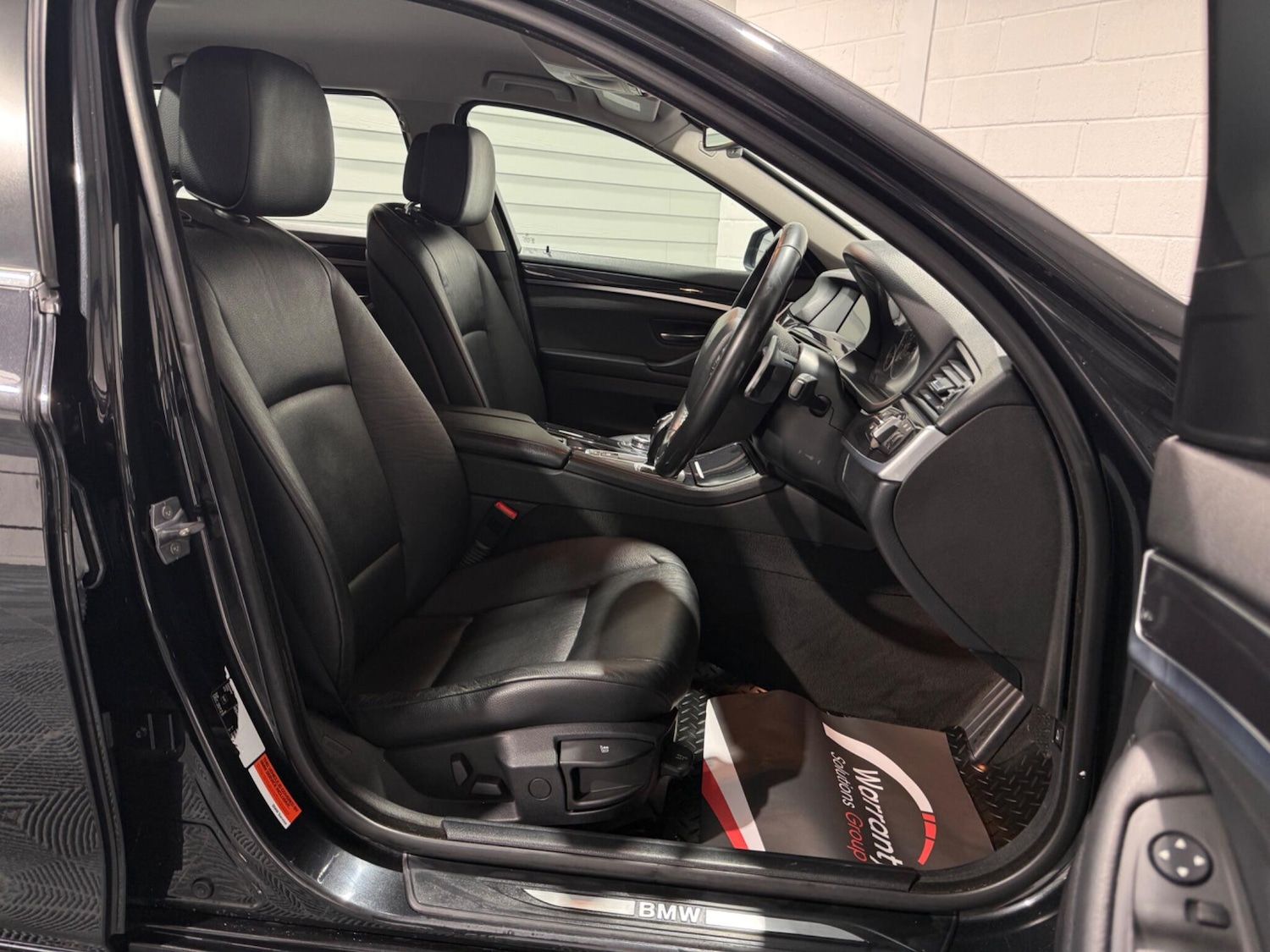 Used BMW 5 Series 2012 for sale - 77344773: Photo 40