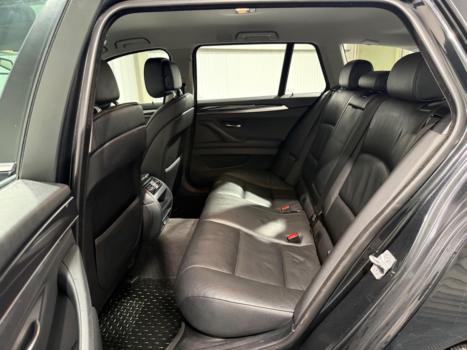 Used BMW 5 Series 2012 for sale - 77344773: Photo 43