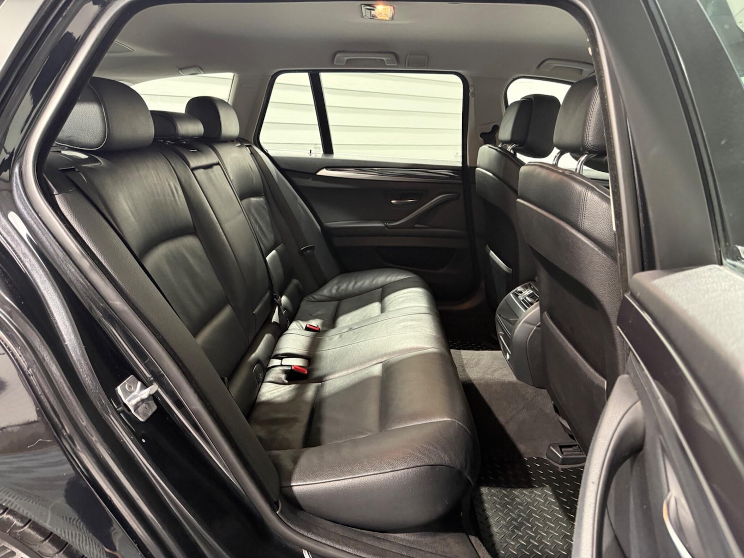 Used BMW 5 Series 2012 for sale - 77344773: Photo 45