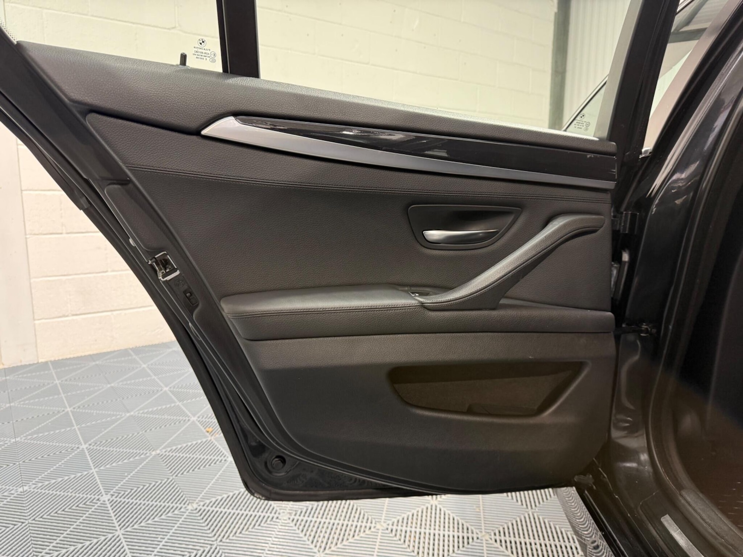 Used BMW 5 Series 2012 for sale - 77344773: Photo 51