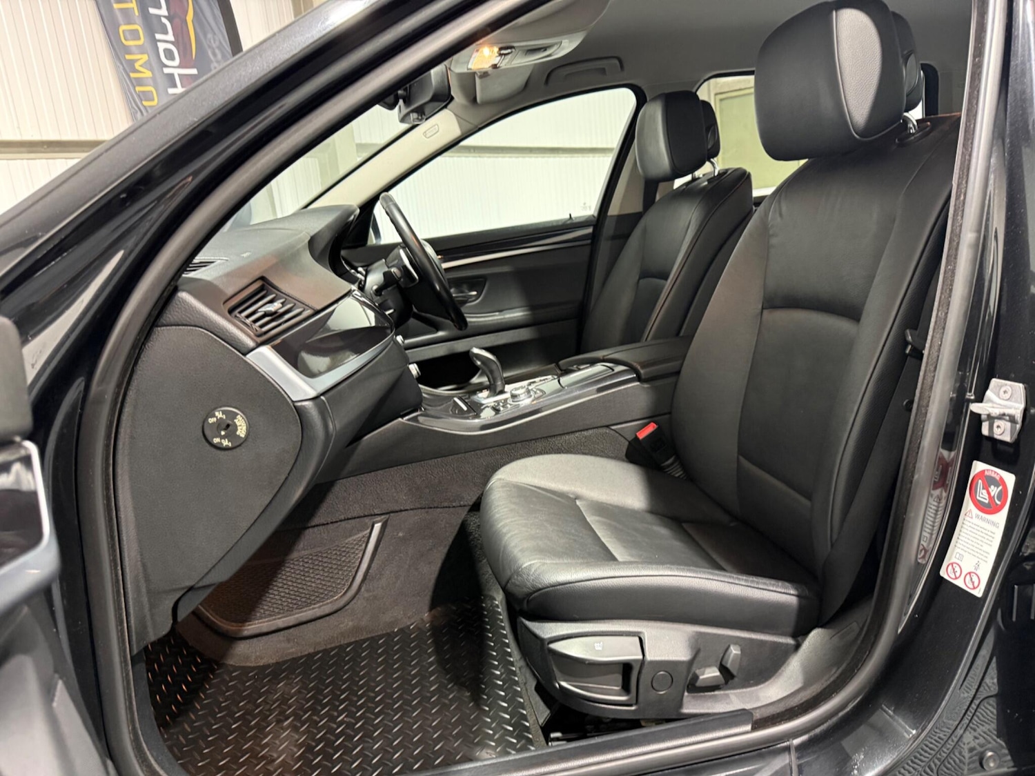 Used BMW 5 Series 2012 for sale - 77344773: Photo 69