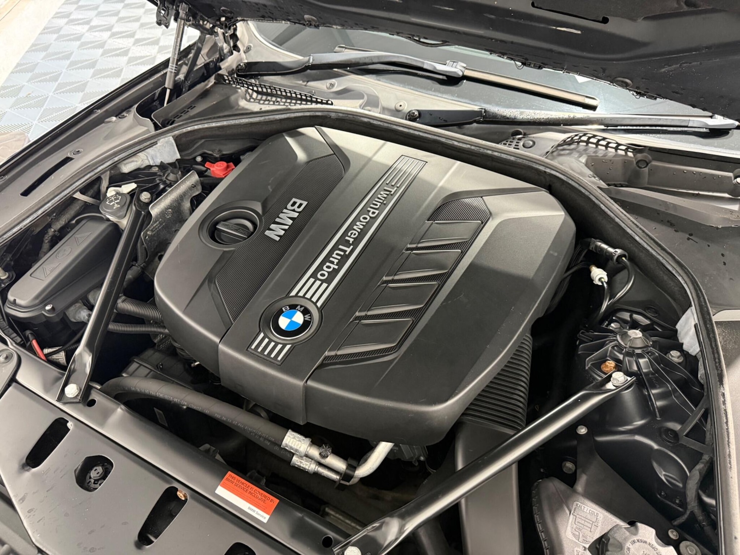 Used BMW 5 Series 2012 for sale - 77344773: Photo 77