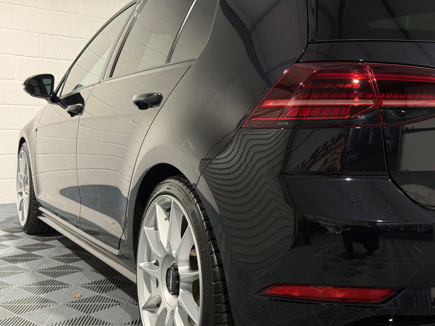 Used Volkswagen Golf 2019 for sale - 76926825: Photo 24