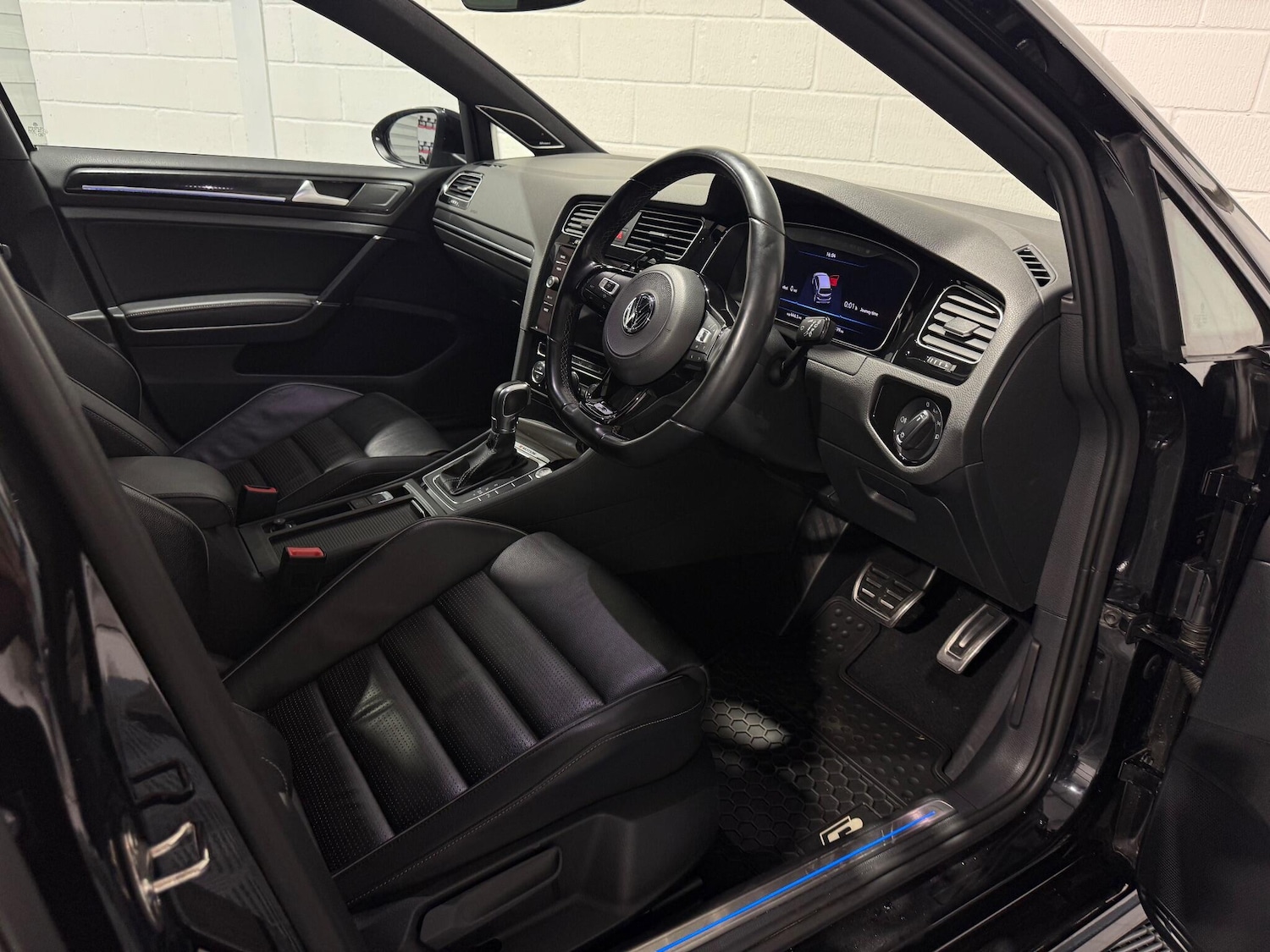 Used Volkswagen Golf 2019 for sale - 76926825: Photo 44