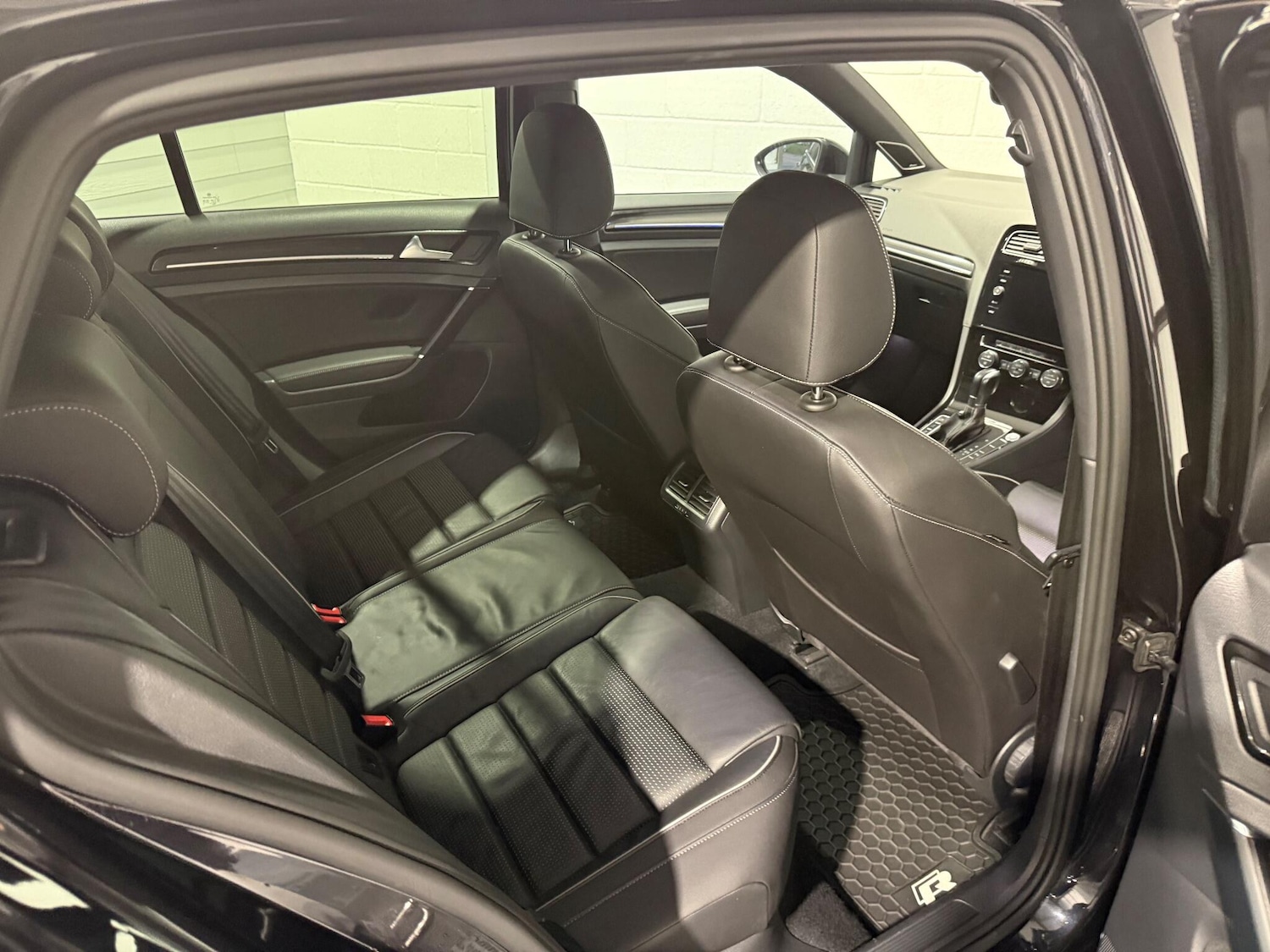 Used Volkswagen Golf 2019 for sale - 76926825: Photo 50