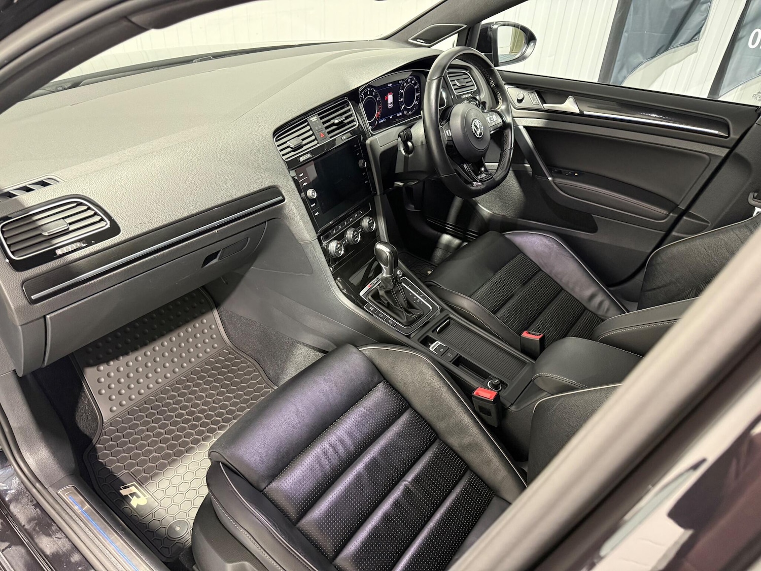 Used Volkswagen Golf 2019 for sale - 76926825: Photo 64