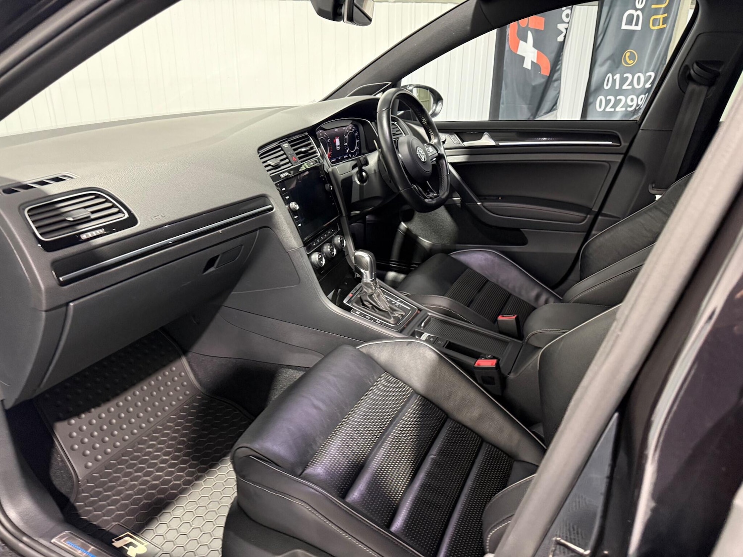 Used Volkswagen Golf 2019 for sale - 76926825: Photo 65