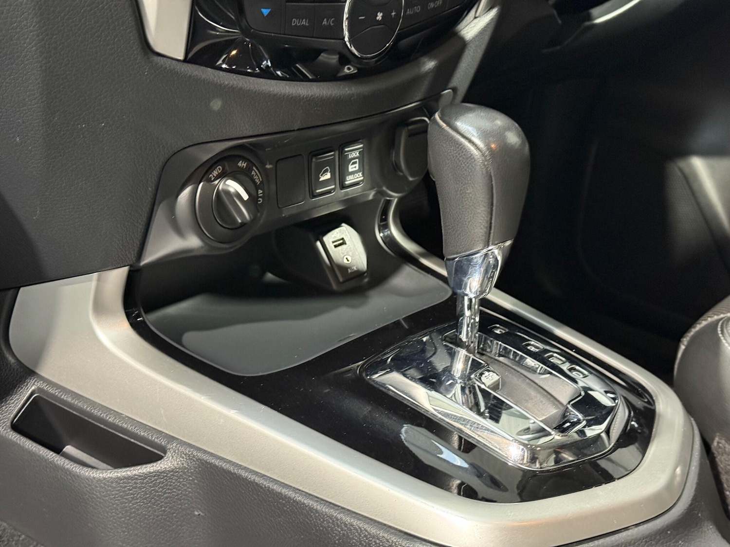 Used Nissan Navara 2019 for sale - 76377485: Photo 44