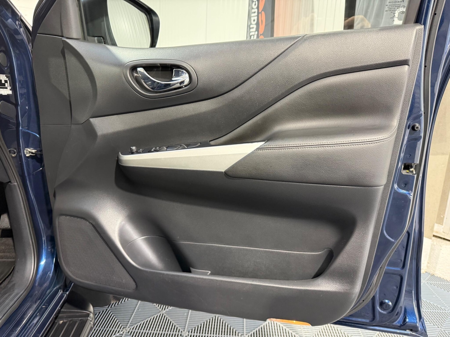 Used Nissan Navara 2019 for sale - 76377485: Photo 64