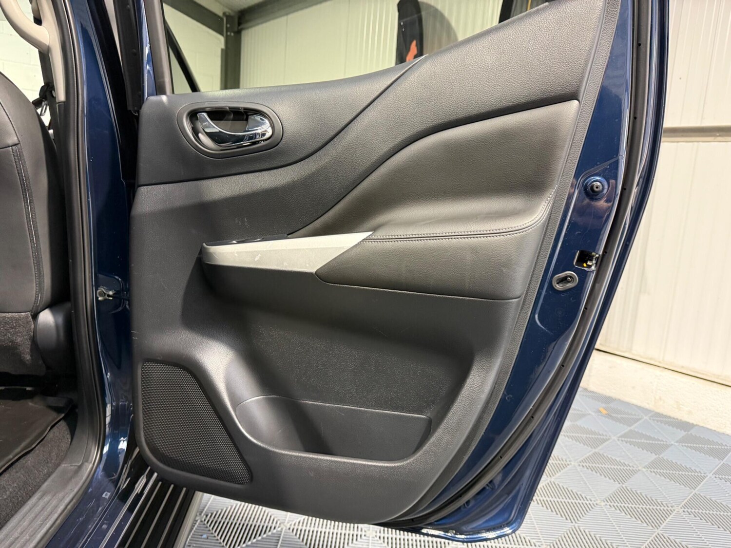 Used Nissan Navara 2019 for sale - 76377485: Photo 65