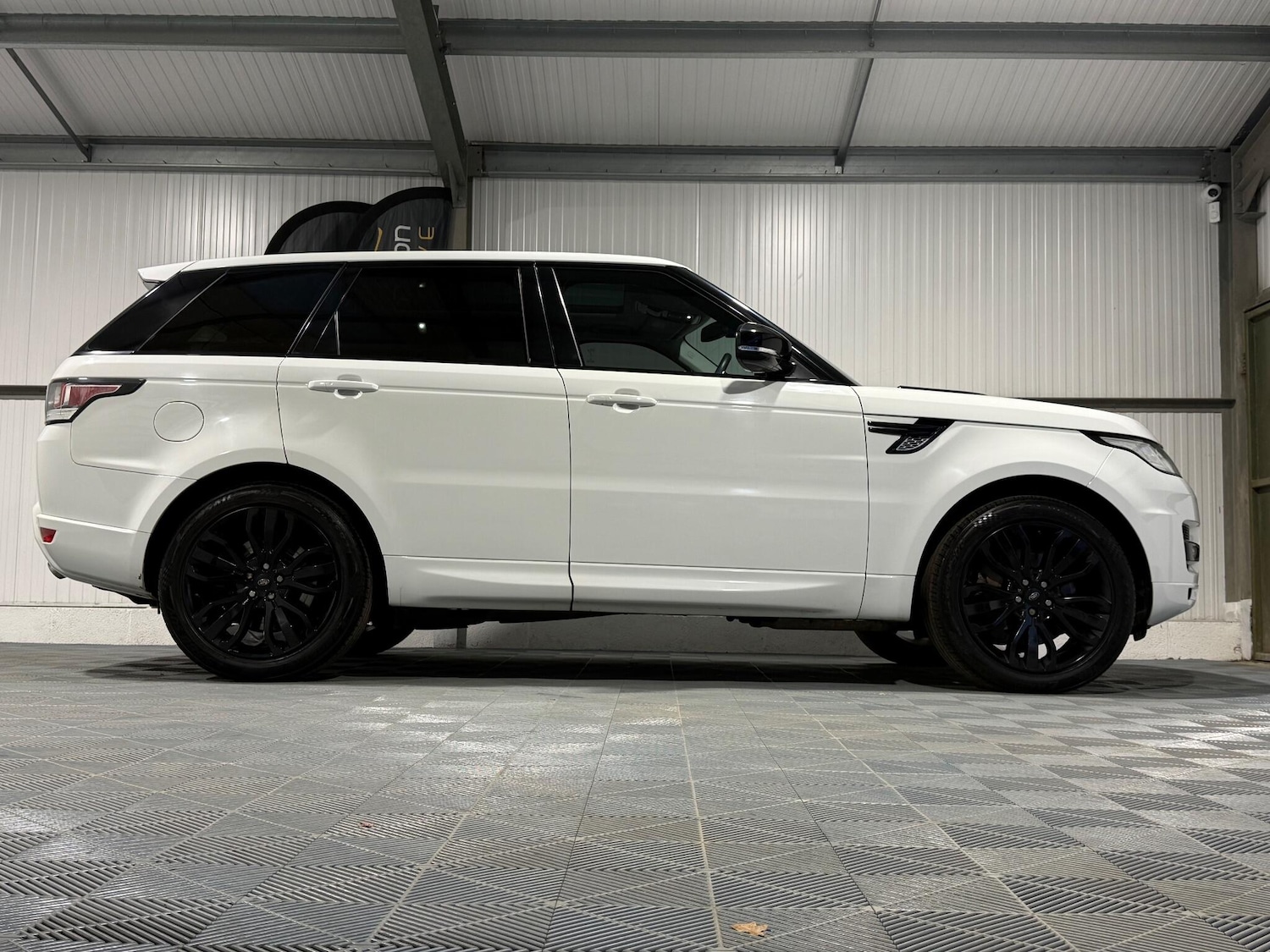 Used Land Rover Range Rover Sport 2015 for sale - 77143596: Photo 24