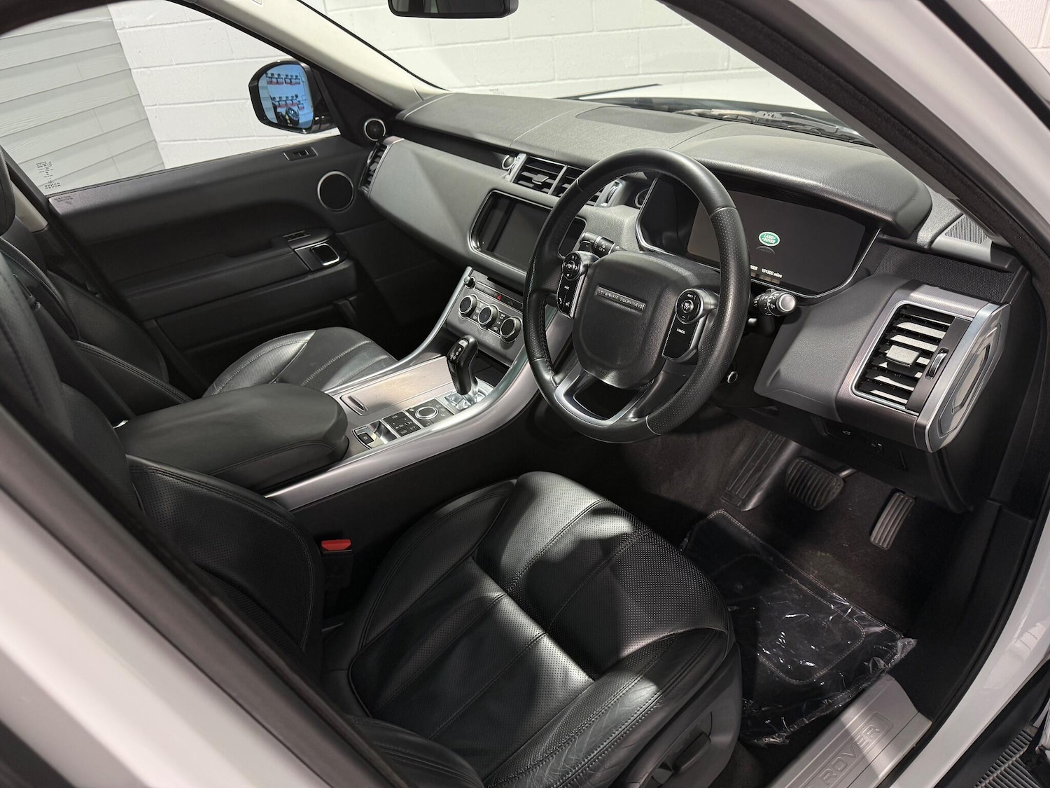 Used Land Rover Range Rover Sport 2015 for sale - 77143596: Photo 33