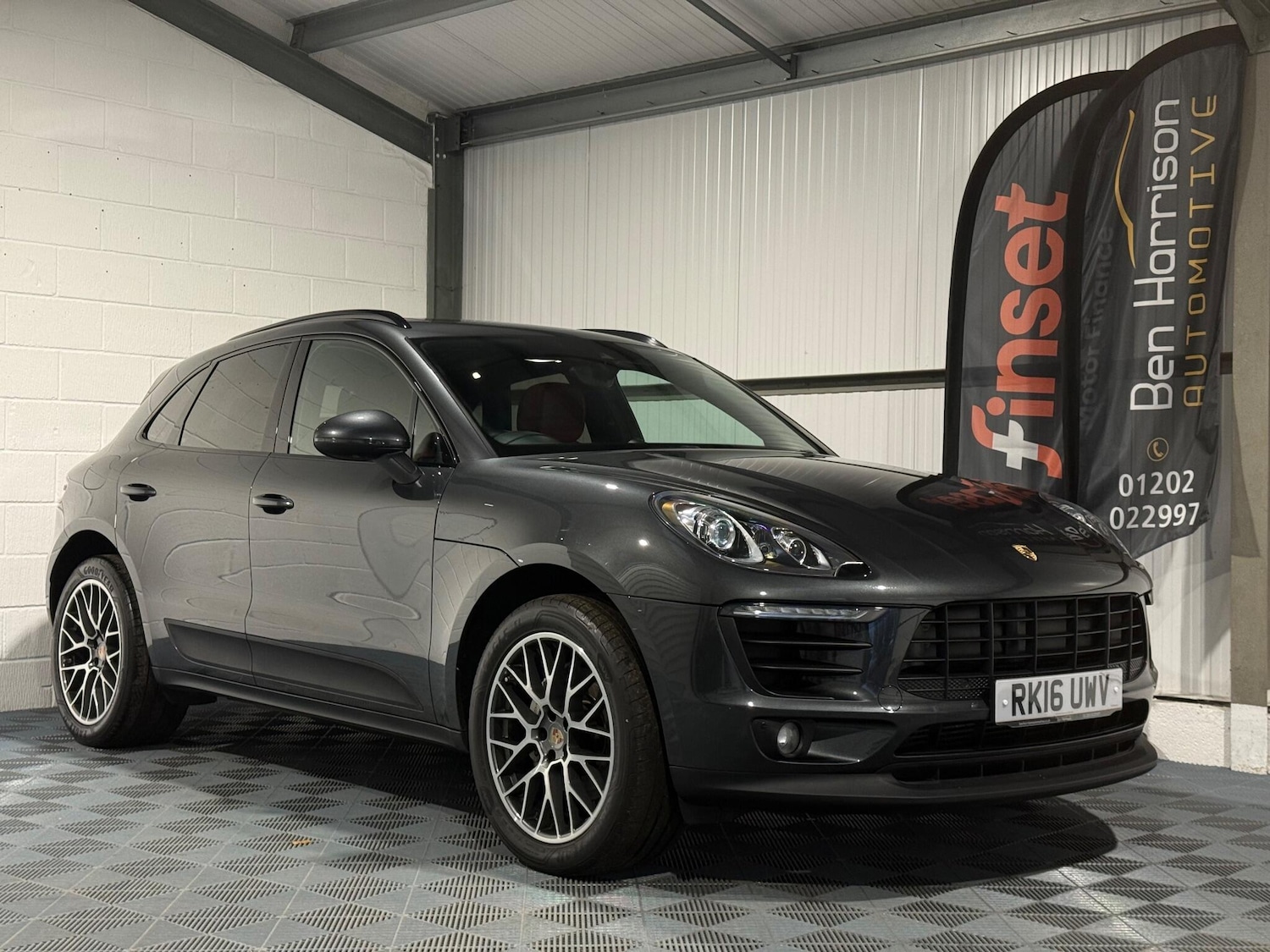 Used Porsche Macan 2016 for sale - 76913926: Photo 1