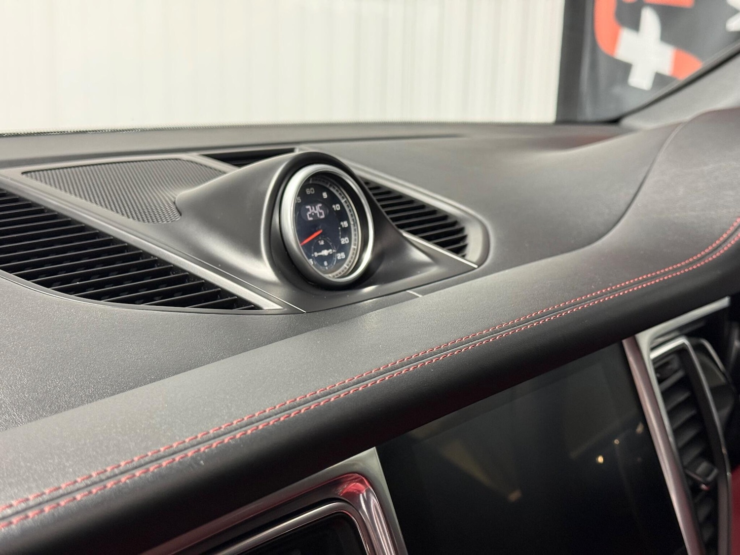 Used Porsche Macan 2016 for sale - 76913926: Photo 14