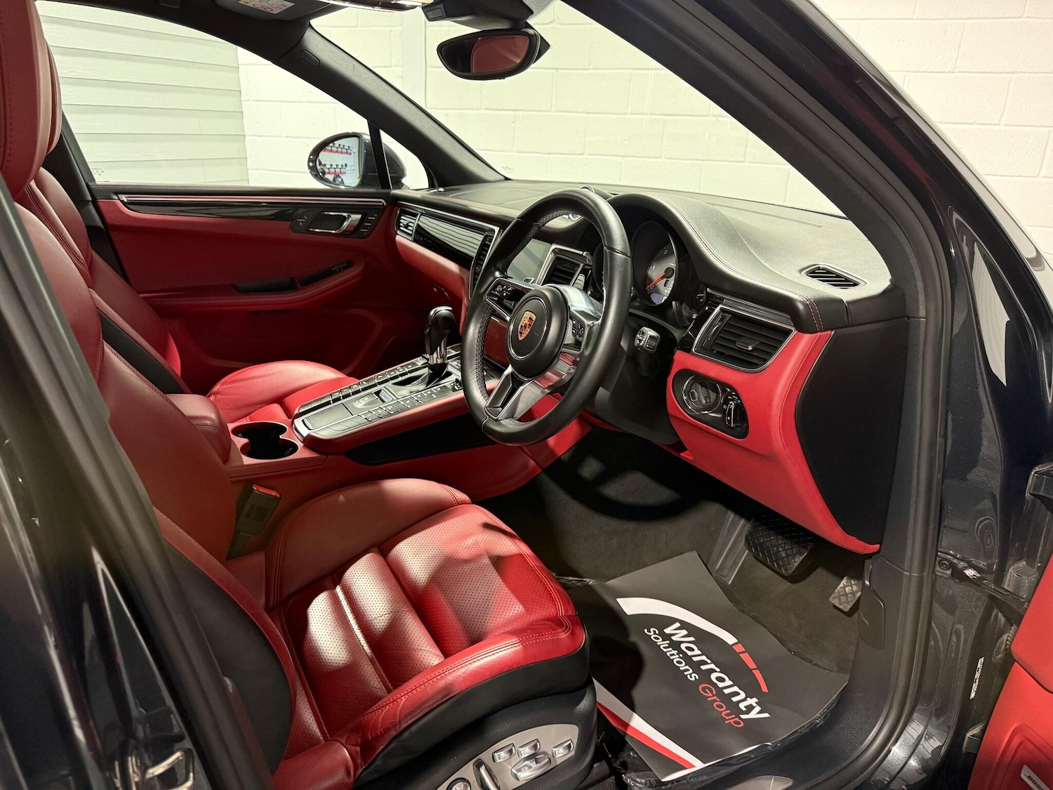 Used Porsche Macan 2016 for sale - 76913926: Photo 2