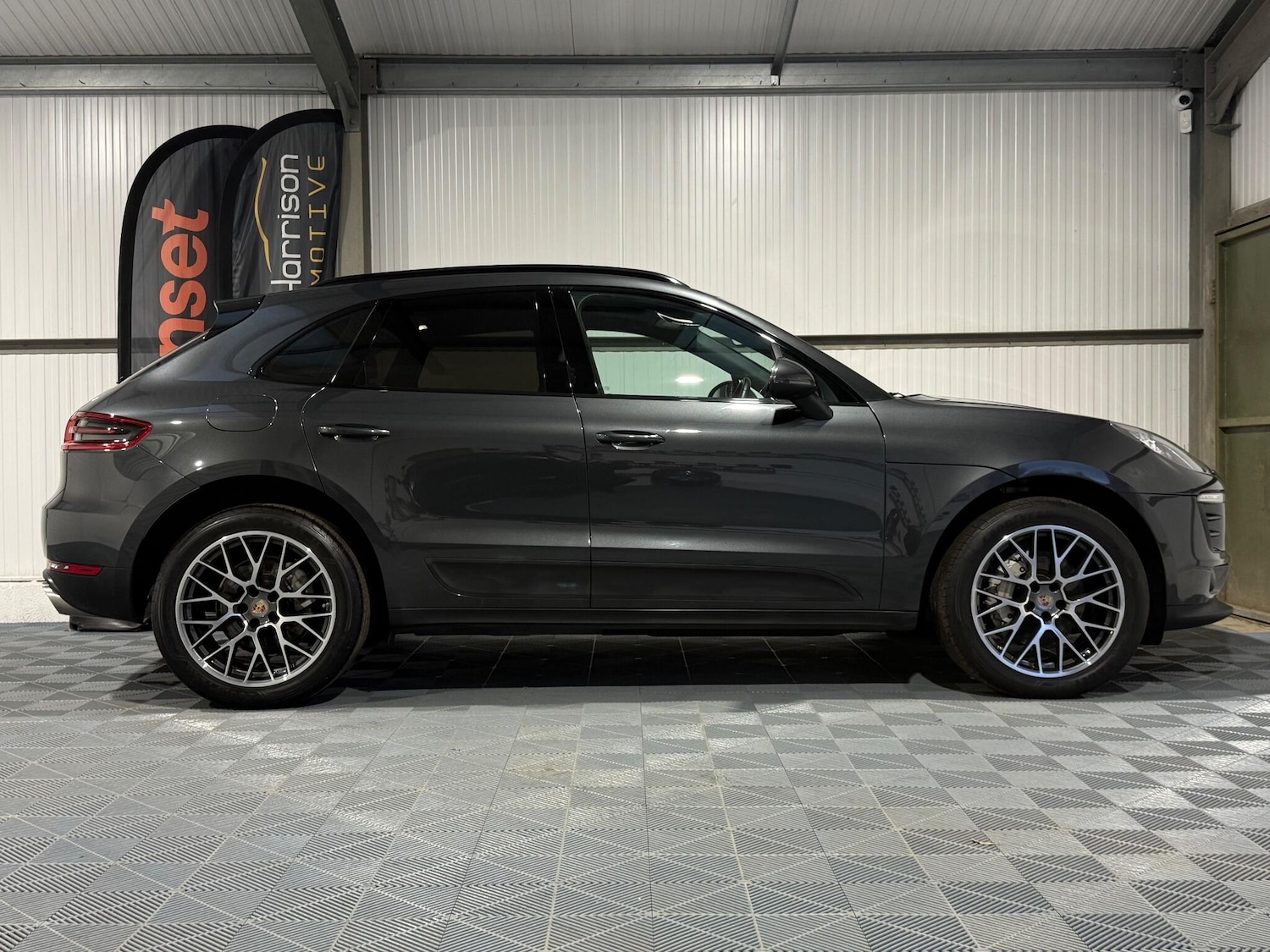 Used Porsche Macan 2016 for sale - 76913926: Photo 26