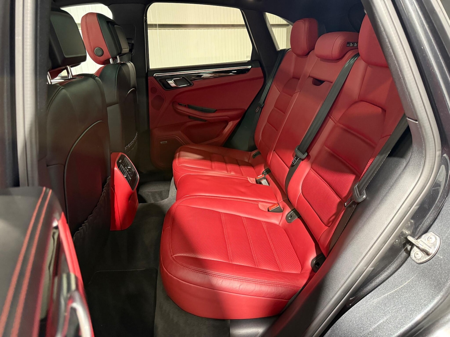 Used Porsche Macan 2016 for sale - 76913926: Photo 40