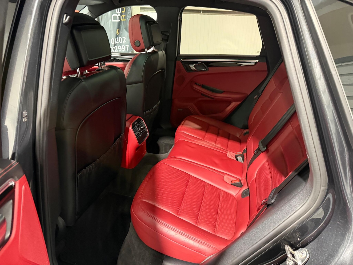 Used Porsche Macan 2016 for sale - 76913926: Photo 41