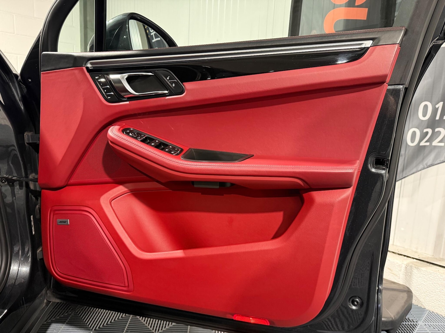 Used Porsche Macan 2016 for sale - 76913926: Photo 45