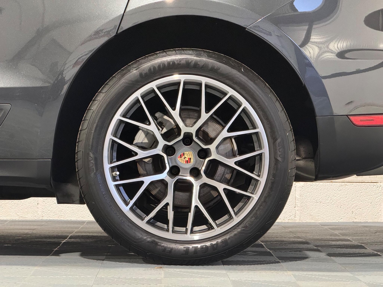 Used Porsche Macan 2016 for sale - 76913926: Photo 49