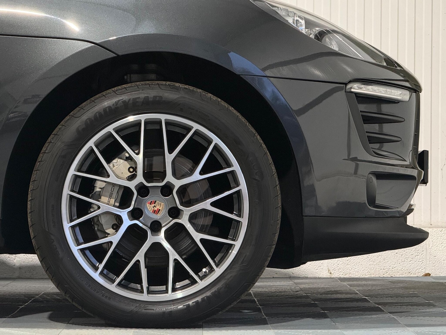 Used Porsche Macan 2016 for sale - 76913926: Photo 52