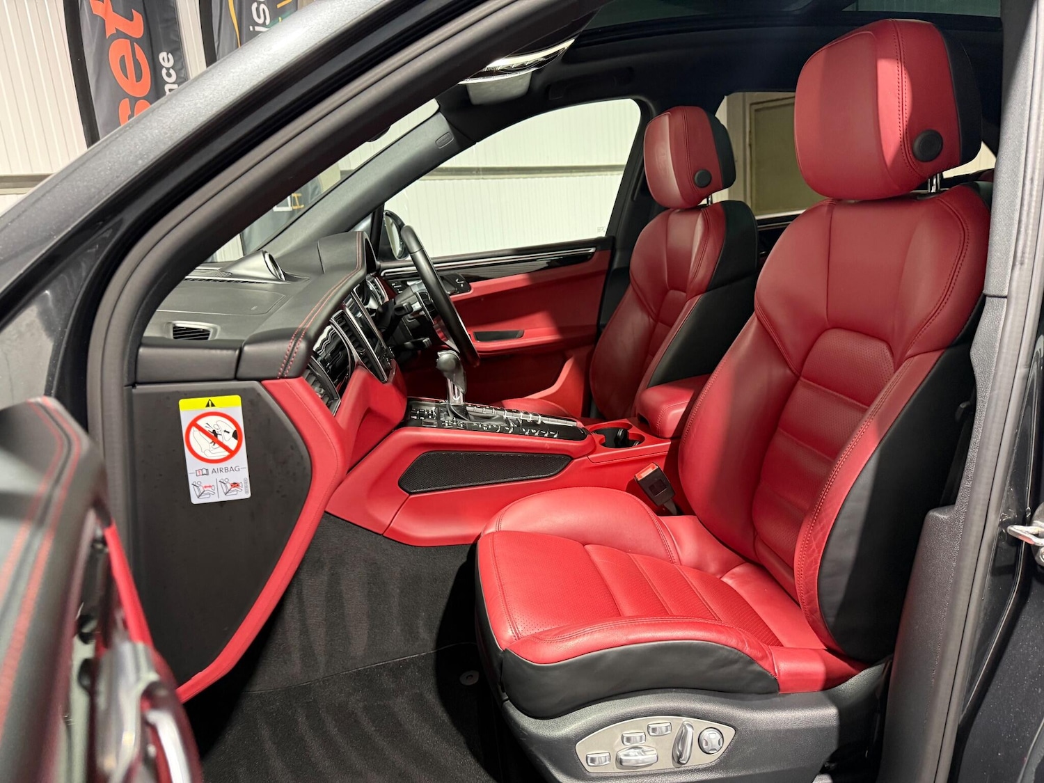 Used Porsche Macan 2016 for sale - 76913926: Photo 58