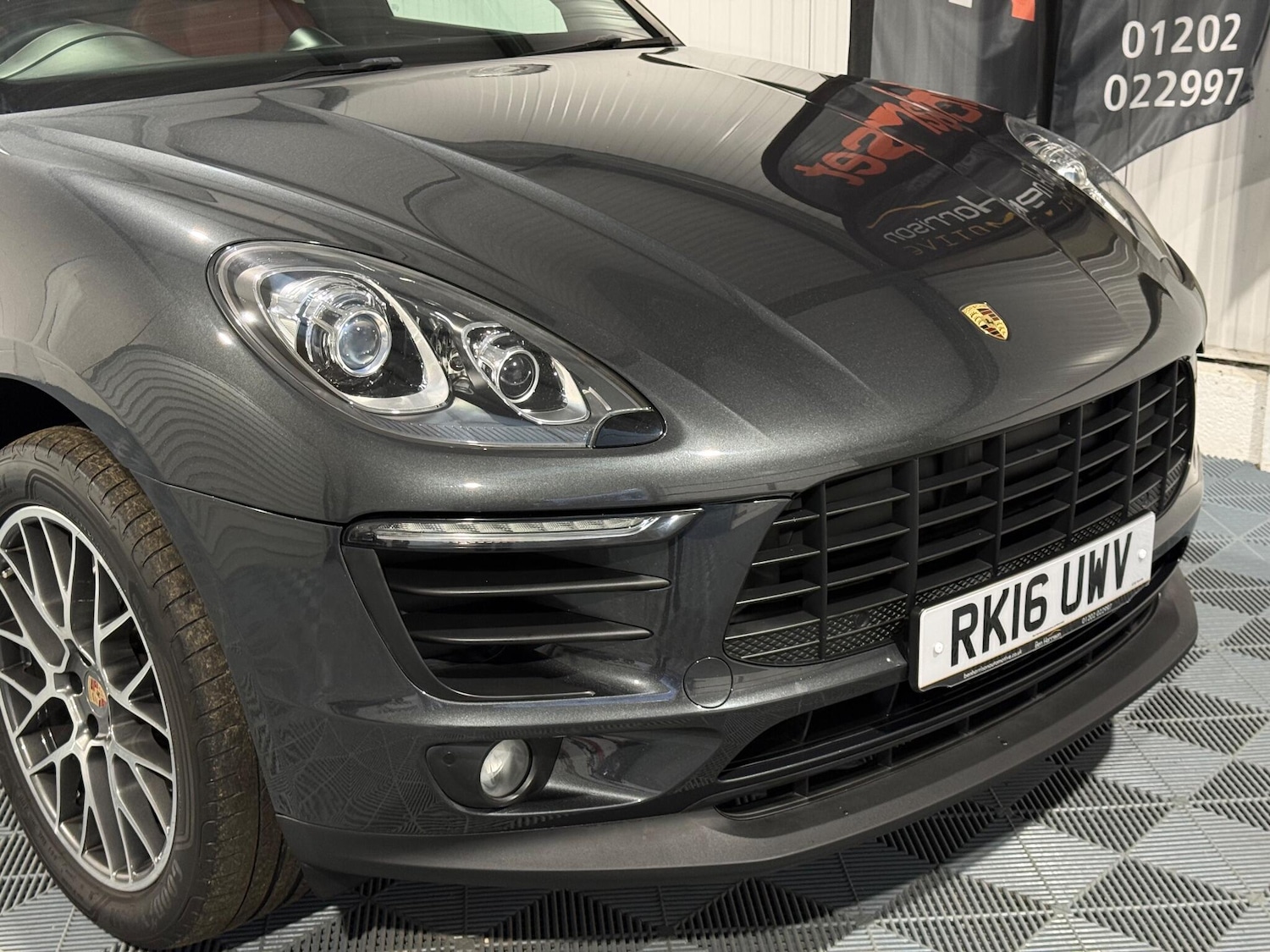 Used Porsche Macan 2016 for sale - 76913926: Photo 65