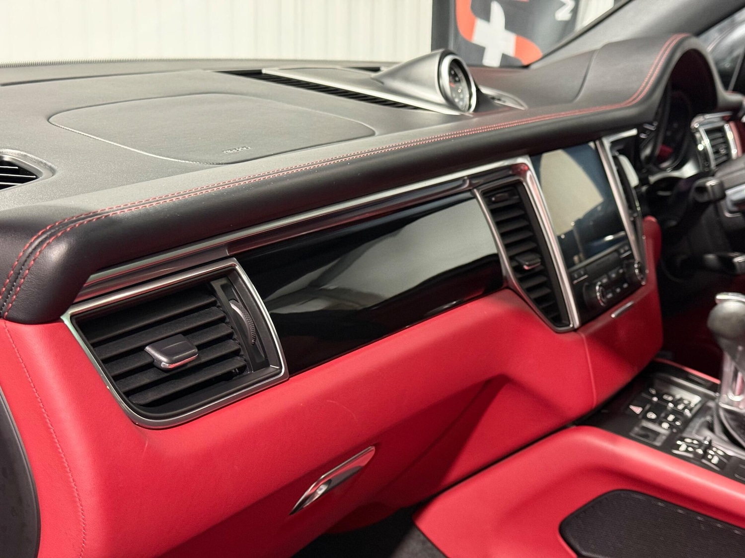 Used Porsche Macan 2016 for sale - 76913926: Photo 78