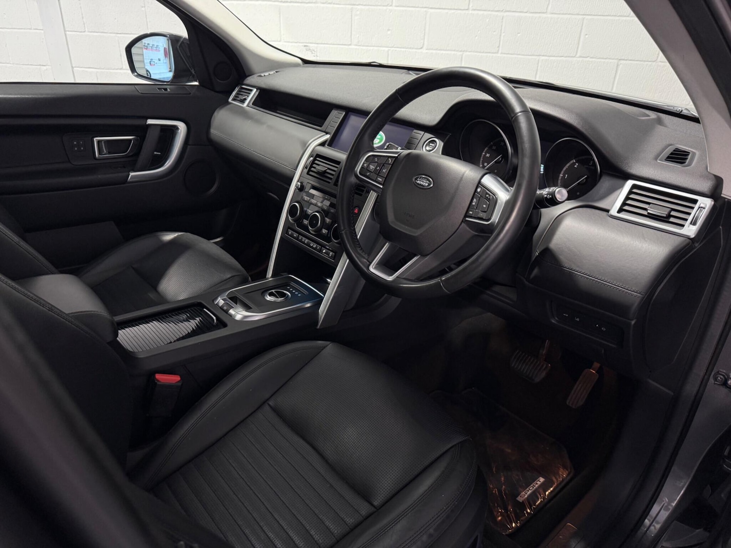 Used Land Rover Discovery Sport for sale - 76072707: Photo 31