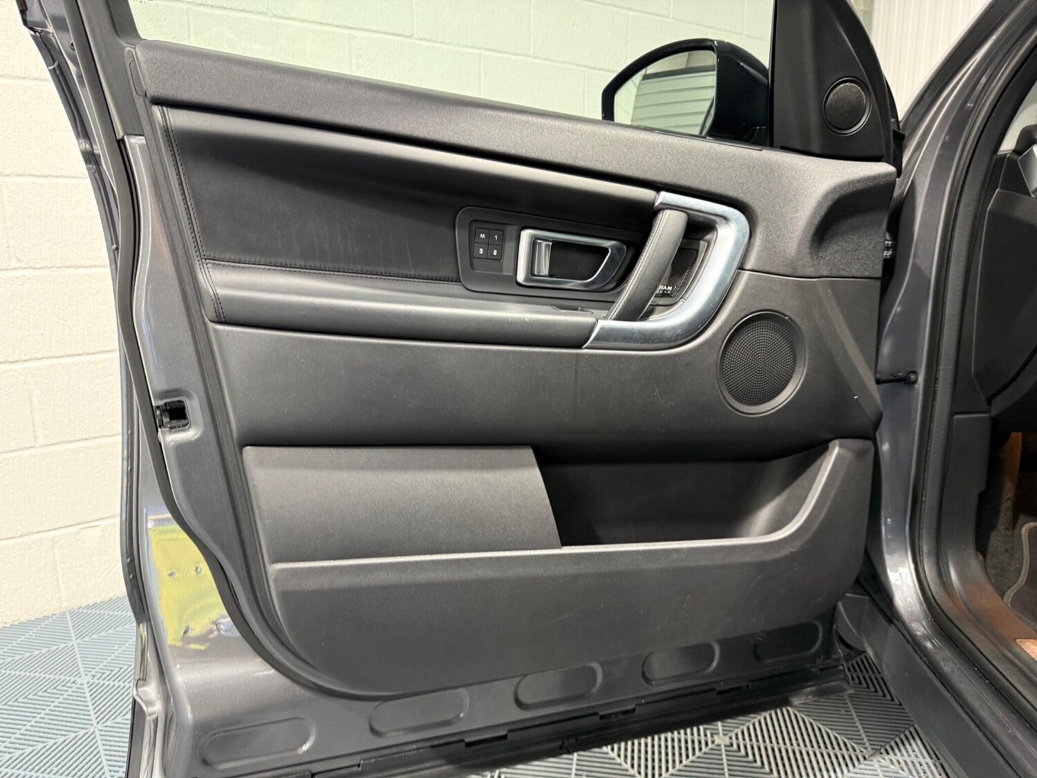 Used Land Rover Discovery Sport for sale - 76072707: Photo 51
