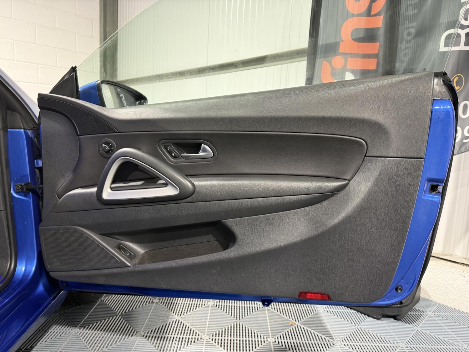 Used Volkswagen Scirocco 2013 for sale - 77646050: Photo 35