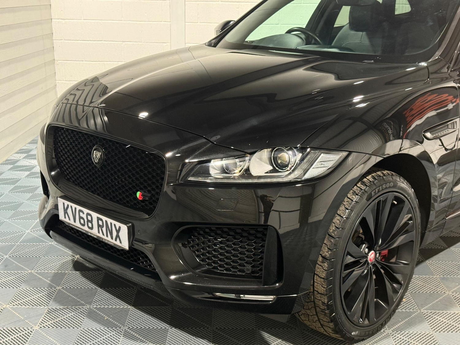 Used Jaguar F-Pace 2018 for sale - 76728240: Photo 14