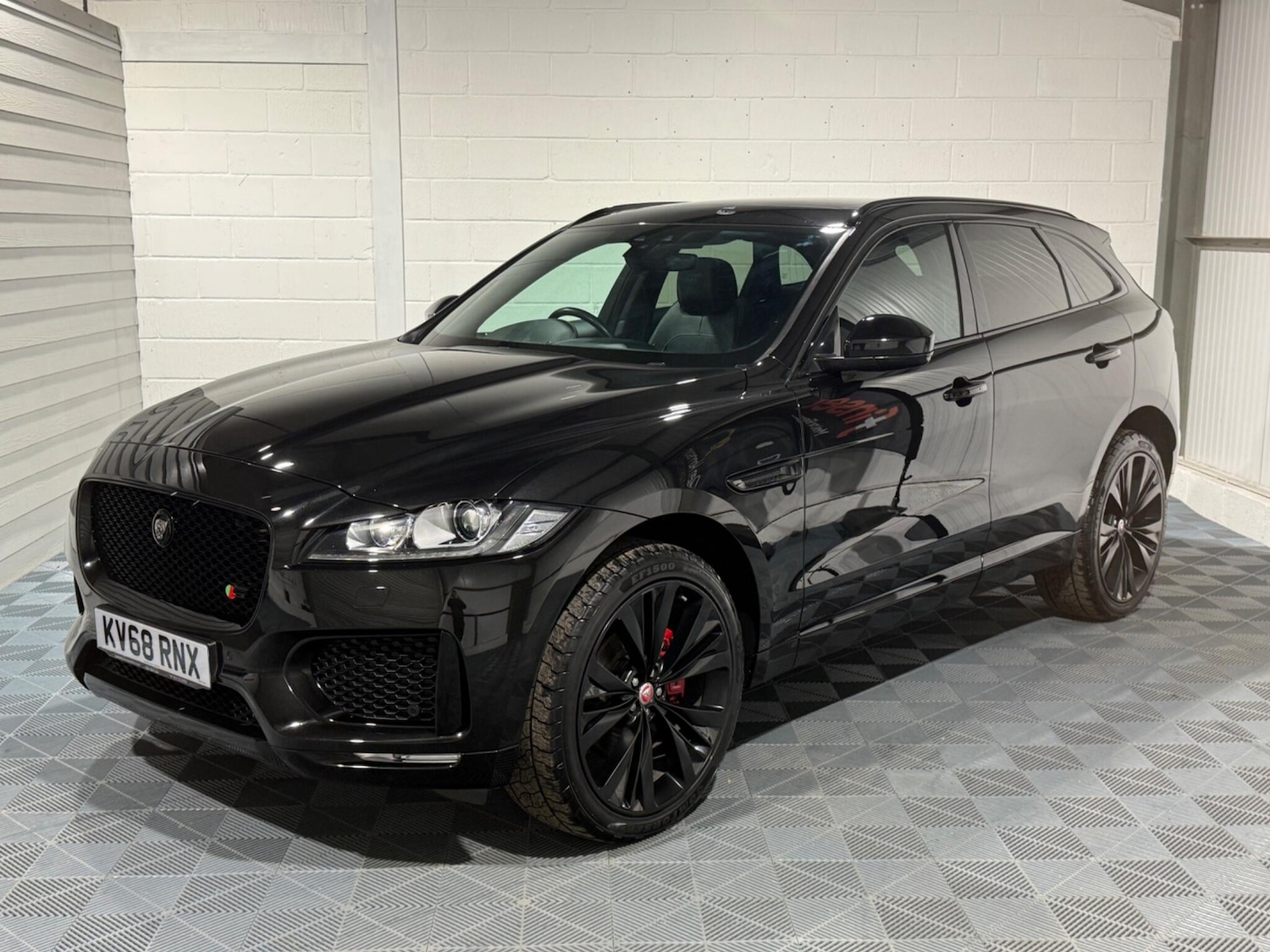 Used Jaguar F-Pace 2018 for sale - 76728240: Photo 17