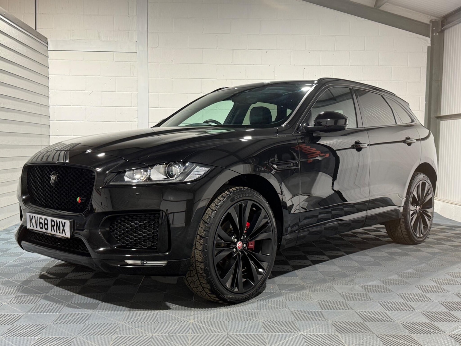 Used Jaguar F-Pace 2018 for sale - 76728240: Photo 18