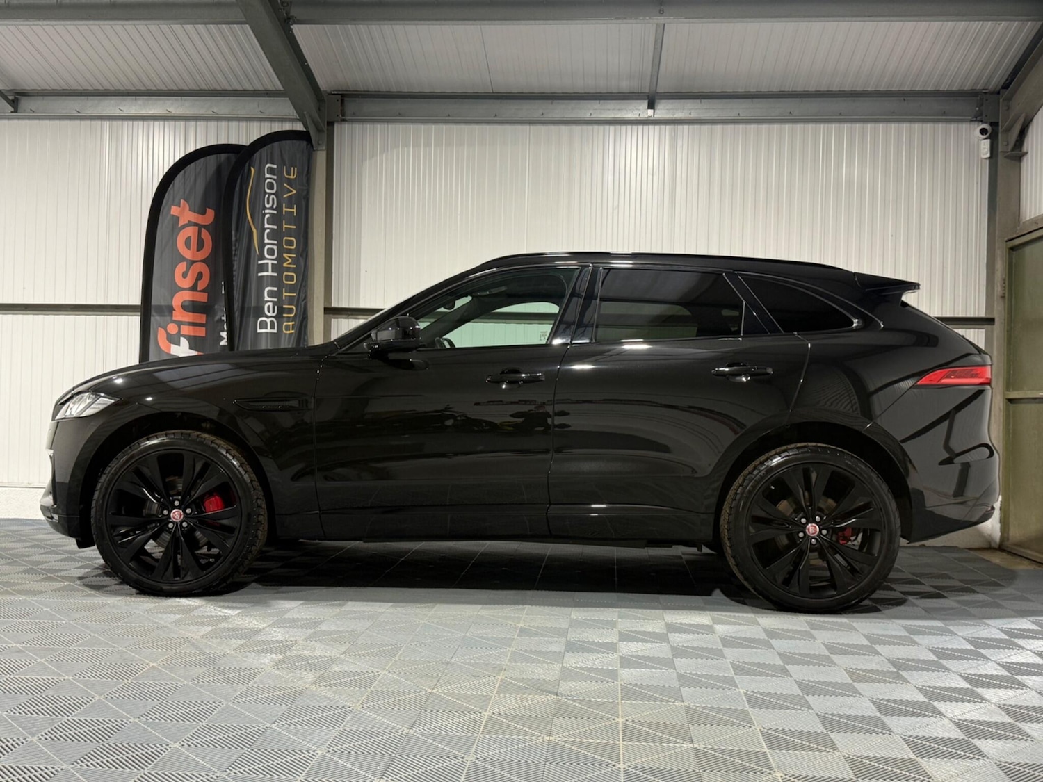 Used Jaguar F-Pace 2018 for sale - 76728240: Photo 24