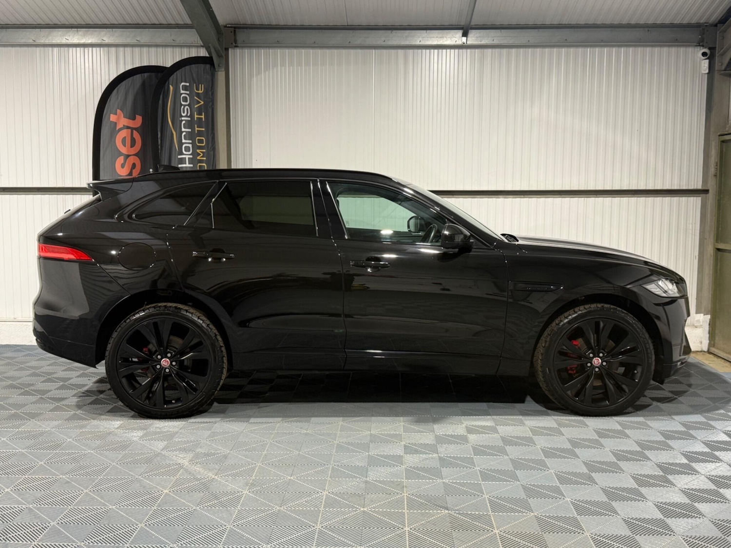 Used Jaguar F-Pace 2018 for sale - 76728240: Photo 27